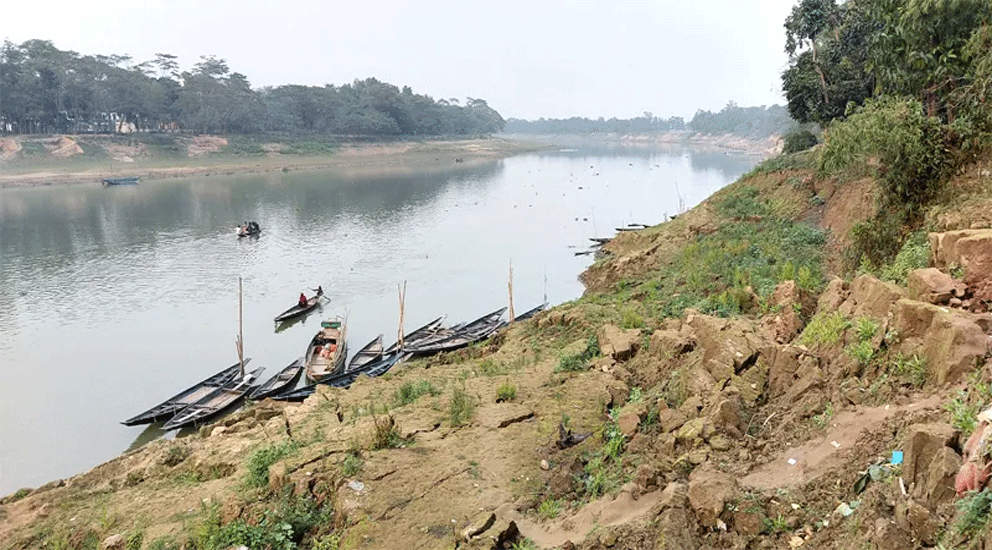 বস্তাবন্দি লা শ মিললো আজমিরীগঞ্জে নদীতে